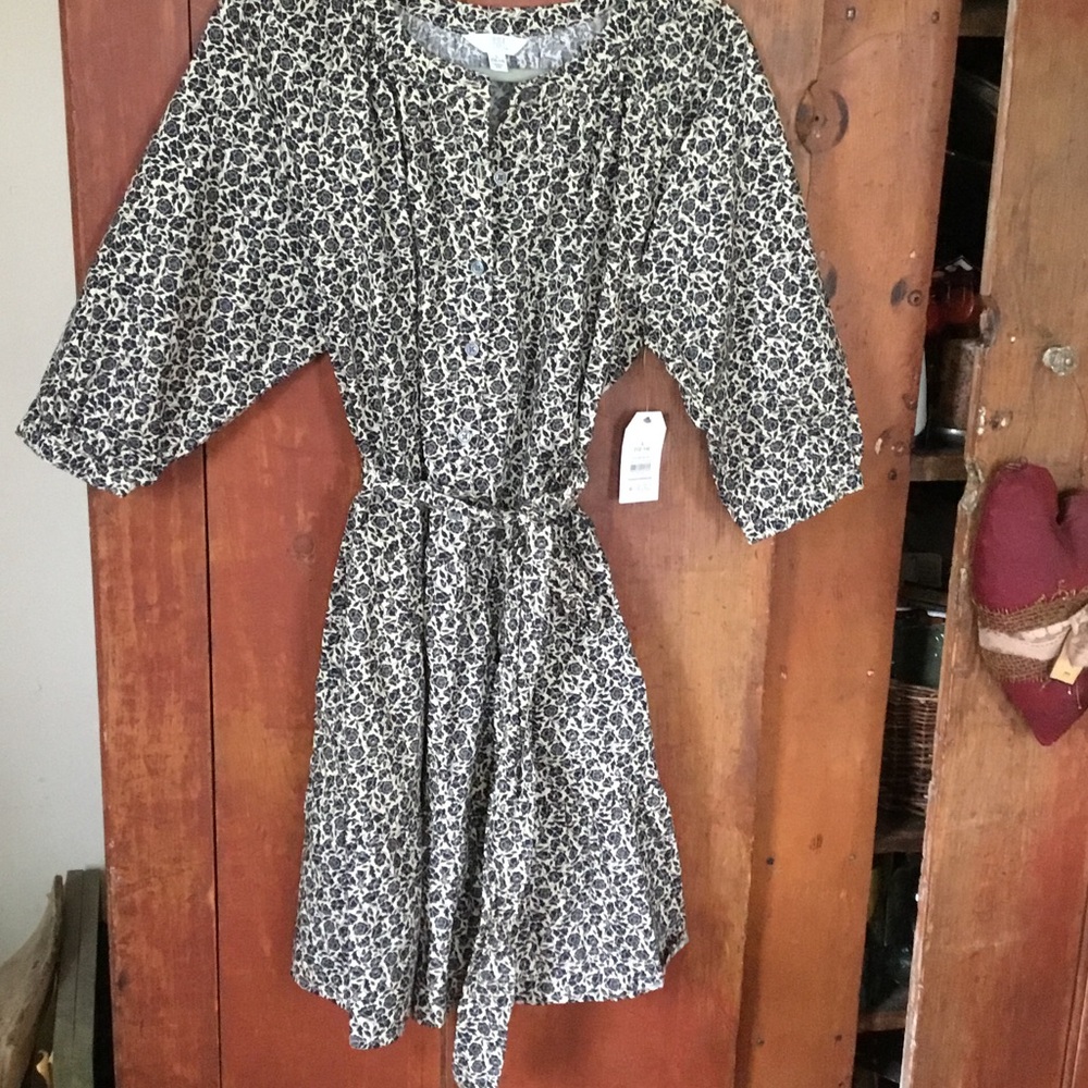 Time and Tru Floral Dress with Tie and Pockets - NWT